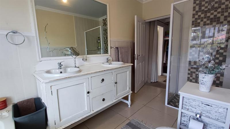 3 Bedroom Property for Sale in Klein Brak Western Cape